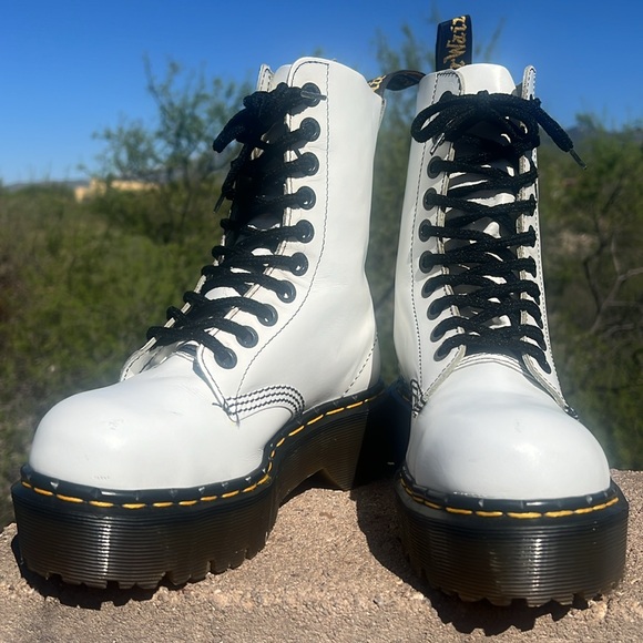 🏴󠁧󠁢󠁥󠁮󠁧󠁿 Steel Toe MIE Dr. Martens 10 Eye White Retro Platform Boots UK 4 - Picture 3 of 17